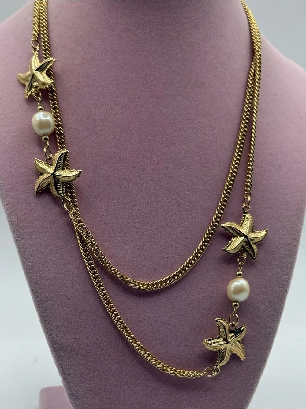 N/A elegant gold